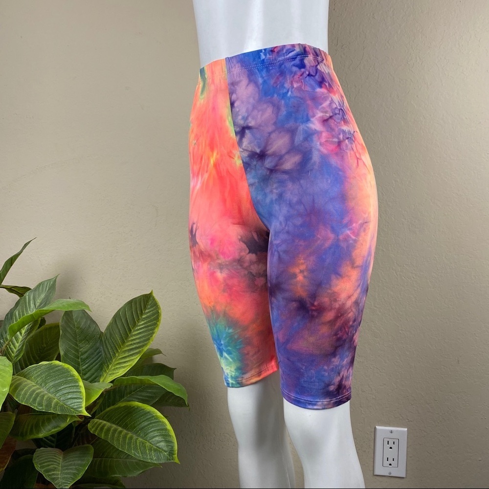 Tie Dye T-shirt and Biker‎ Shorts Set - Picture 6 of 9
